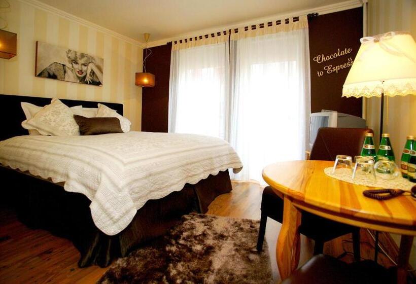 Номер Deluxe, Ottaviano