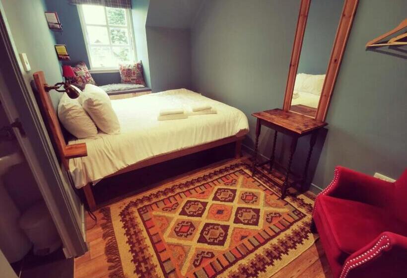اتاق استاندارد, Comrie Croft