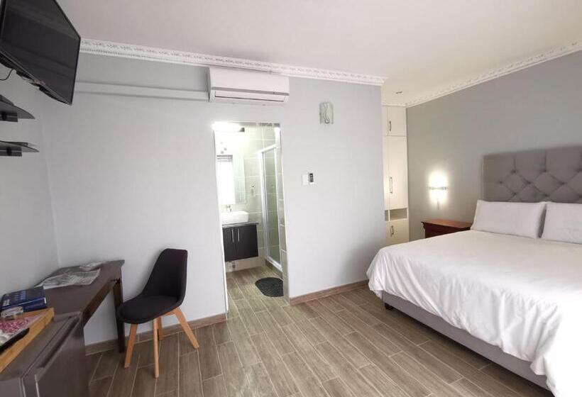 스탠다드 룸, Lucolo Palace B&b   East London