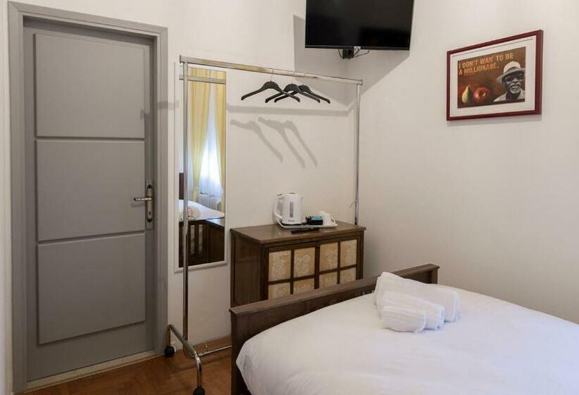 اتاق استاندارد یک نفره, Seven Suites Pieve