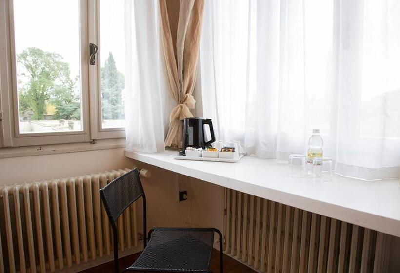 اتاق استاندارد چهار تخته, Seven Suites Pieve