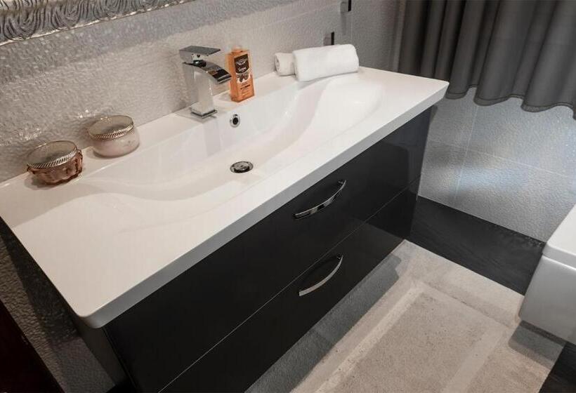 اتاق لوکس, Seven Suites Pieve