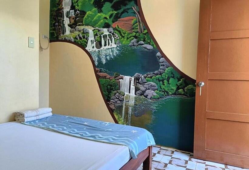 Quarto Estandar, Allen Marie Shiphaus
