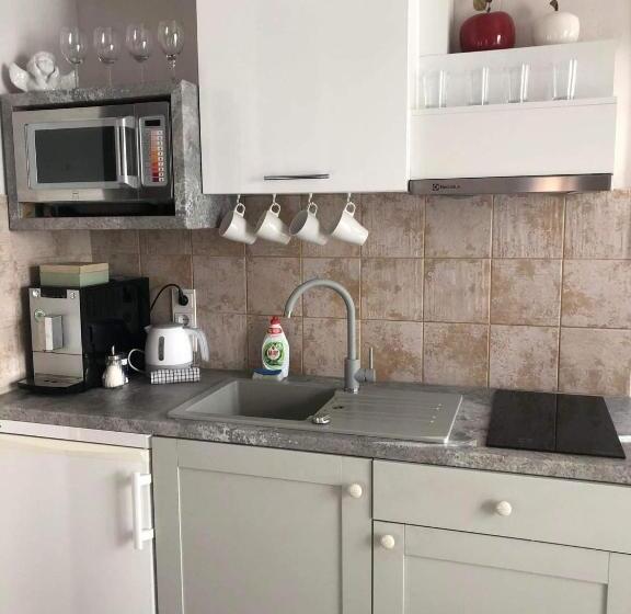 اتاق استاندارد چهار تخته, Dp Art Residence   Self Check In