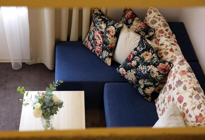 اتاق خانوادگی, Dp Art Residence   Self Check In
