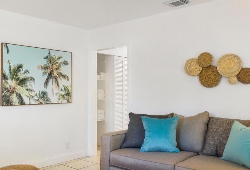 آپارتمان لوکس 1 خوابه, Alani Bay Premium Condos