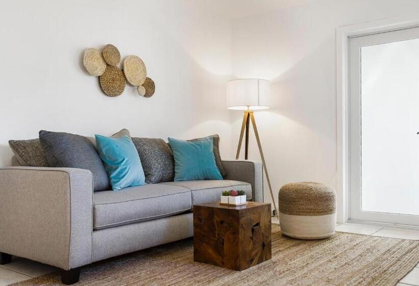 آپارتمان لوکس 1 خوابه, Alani Bay Premium Condos