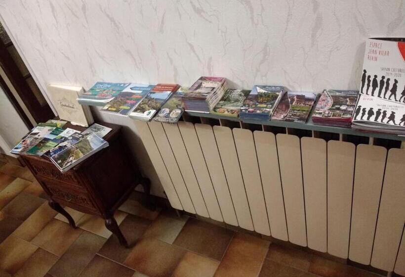 اتاق لوکس با بالکن, Les Ecureuils