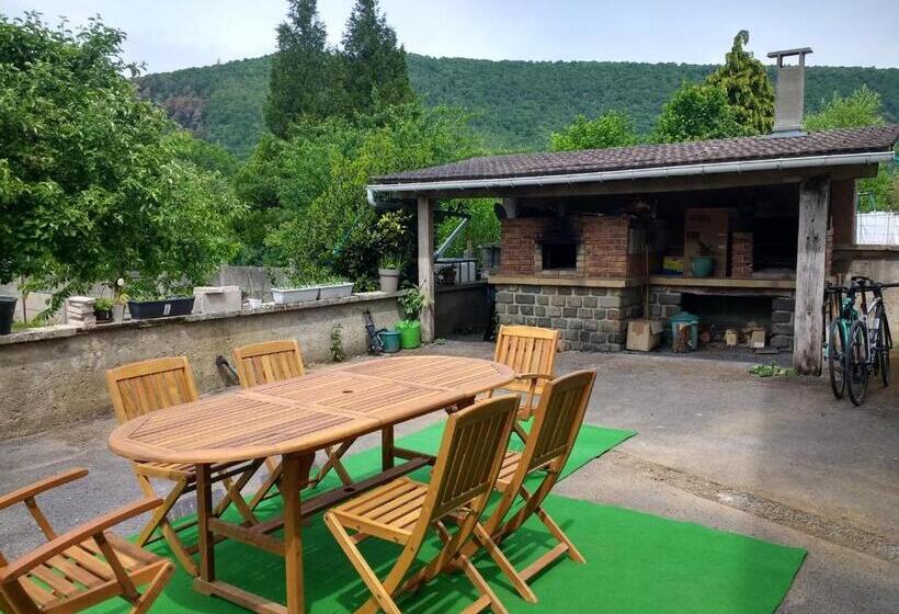 اتاق خانوادگی, Les Ecureuils