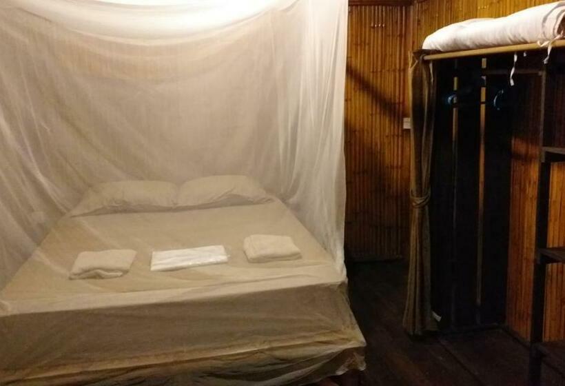 Номер Deluxe Вид на Море с Балконом, Seacroft Bamboo Village