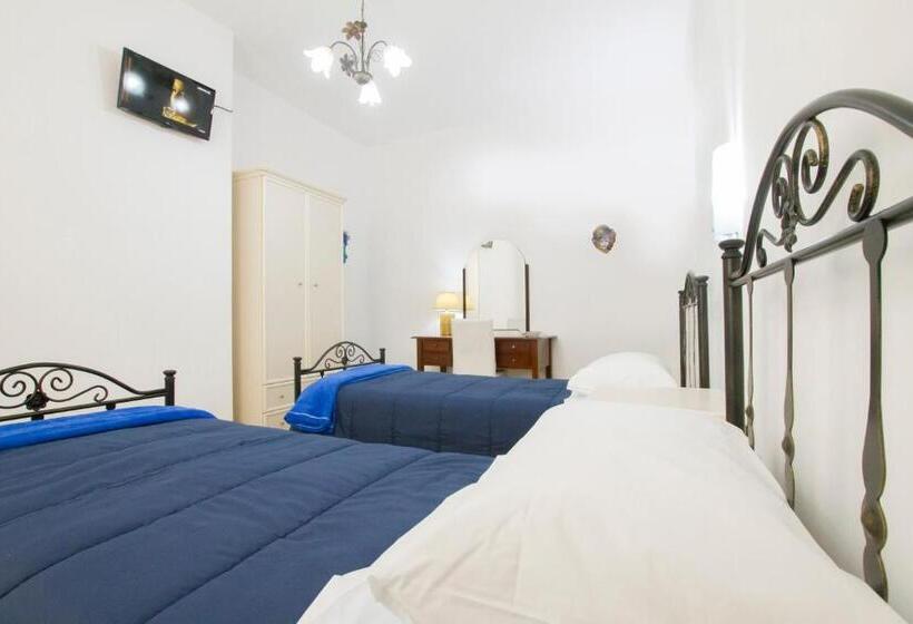 اتاق استاندارد, Le Maschere B&b