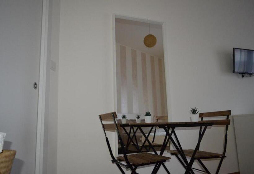 اتاق استاندارد, White Beach Le Castella