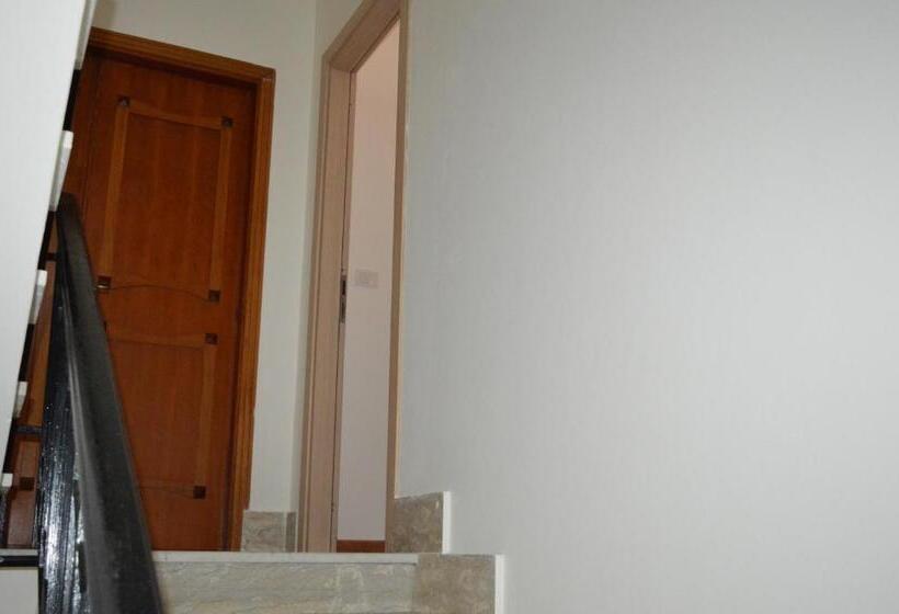 اتاق استاندارد, White Beach Le Castella