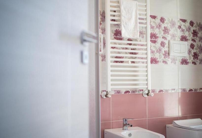 带3个卧室的公寓, B&b Golden House & Spa