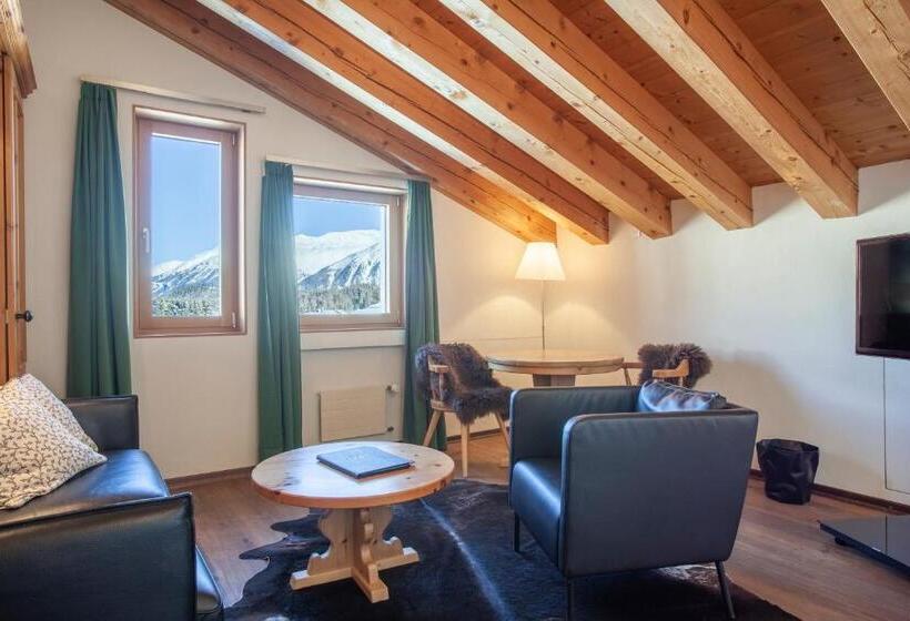 سوییت جونیور, Boutique Hotel Cervus