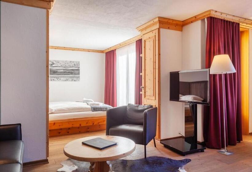 سوییت جونیور با بالکن, Boutique Hotel Cervus