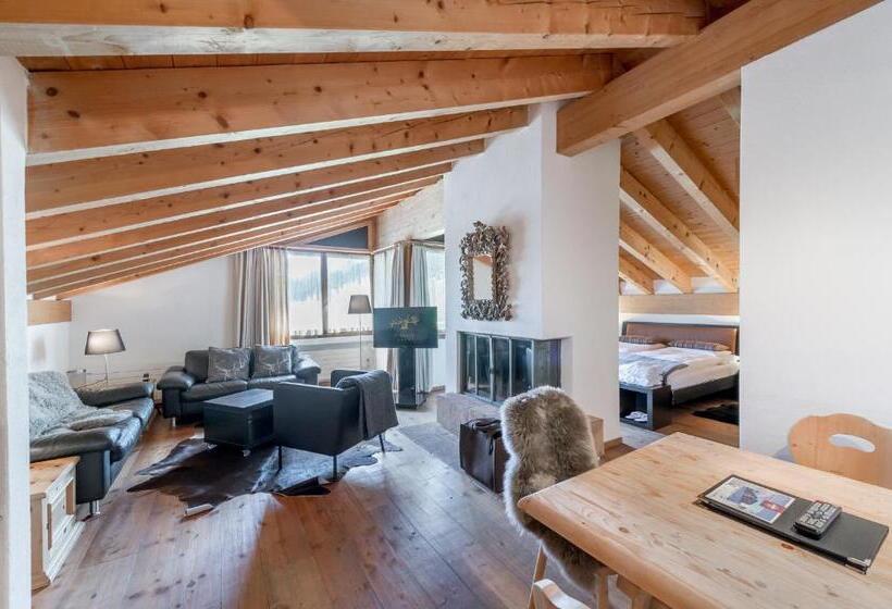 سوییت جونیور, Boutique Hotel Cervus