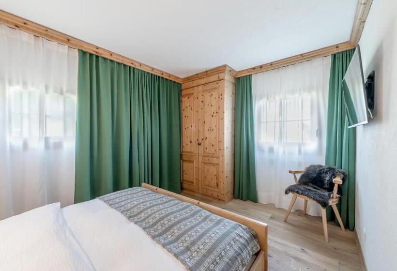 اتاق خانوادگی, Boutique Hotel Cervus