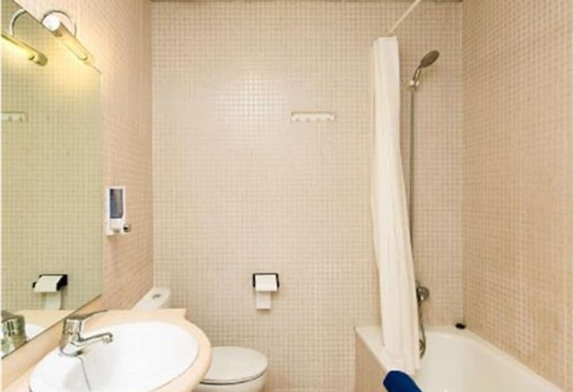 اتاق استاندارد با سرویس بهداشتی مشترک, Feel Hostels Soho Malaga
