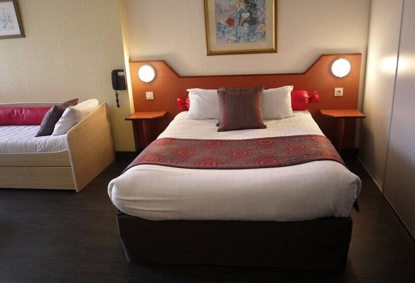 Номер Стандарт, Kyriad Direct Rennes Ouest