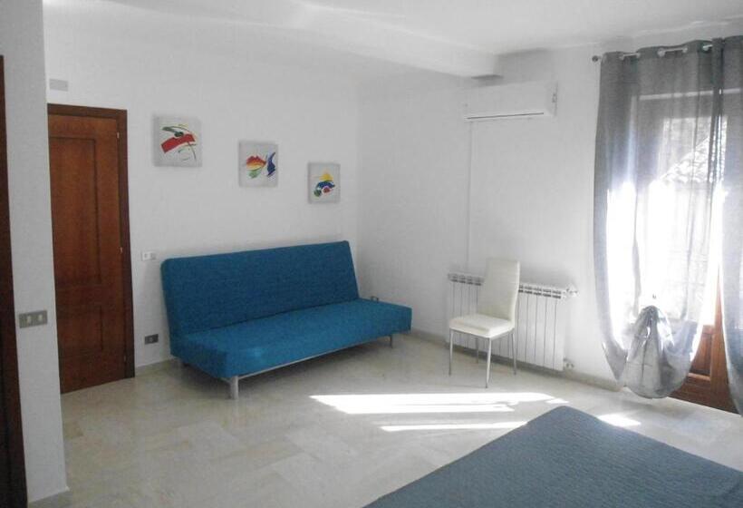 اتاق استاندارد چهارنفره با بالکن, Affittacamere Casa Quisquina