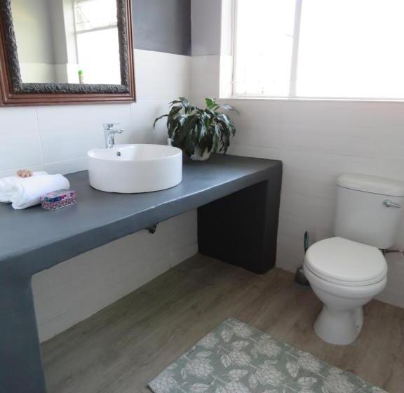 Семейный Номер, Koraalboom Guesthouse