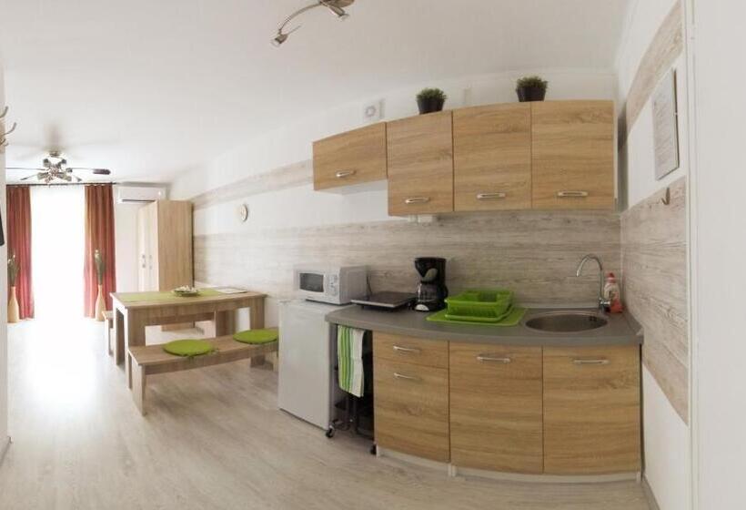 آپارتمان 1 خوابه با چشم‌انداز باغ, Orchidea Apartman