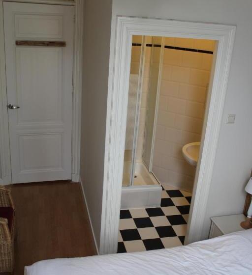 Номер Economy, En Suite