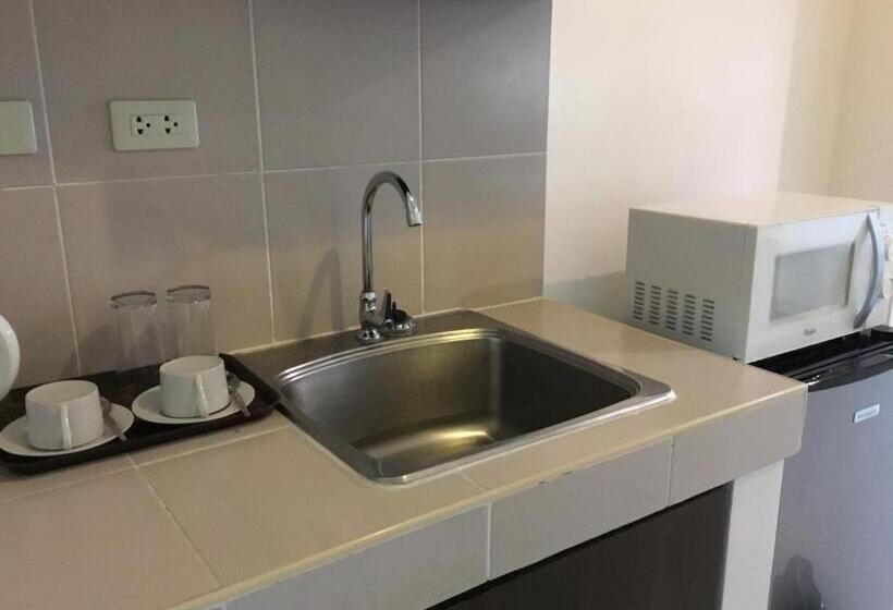 غرفة إقتصادية, Condo With Free Swimming Pool & Viewing Deck