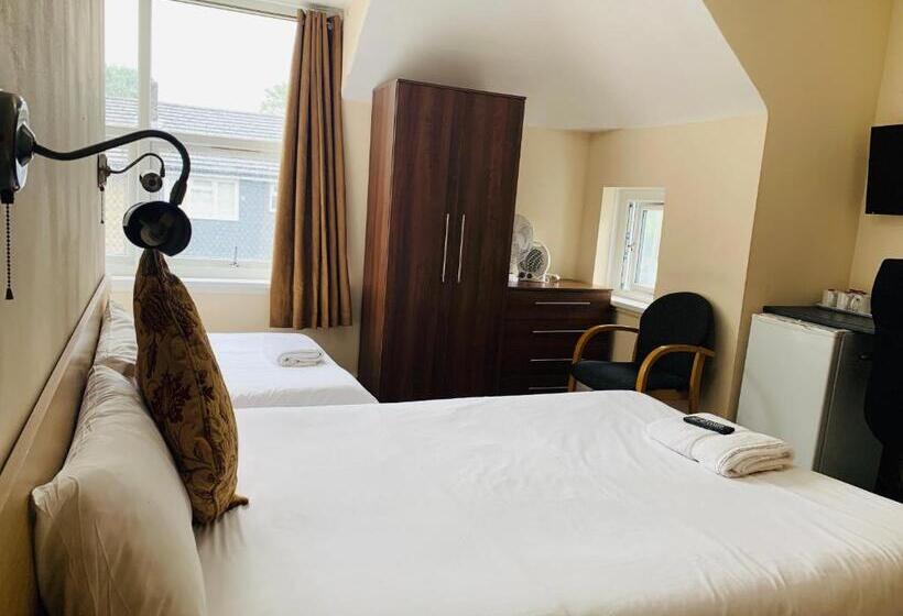 Семейный Номер, Albert Guest House