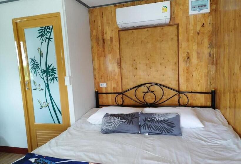 اتاق یک تخته با تراس, Falik Farm Stay