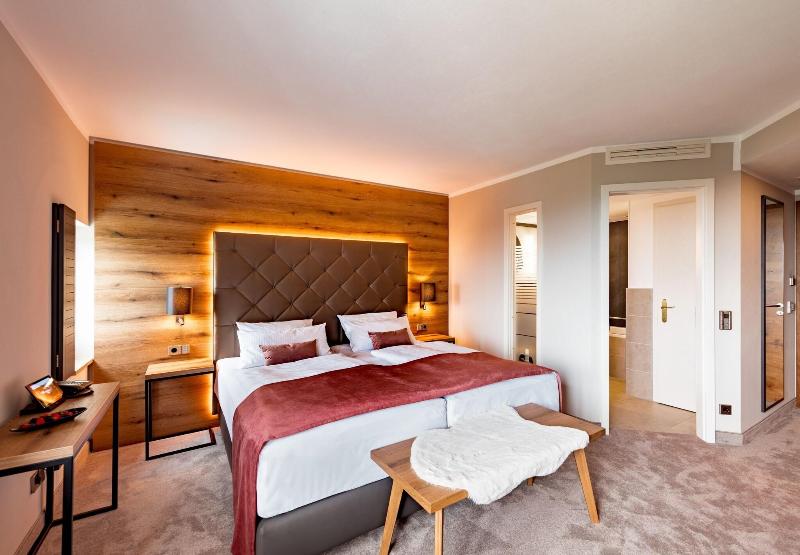 Вилла 1 Спальня, Haadtien Beach Resort