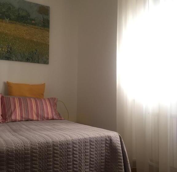 غرفة قياسية فردية حمام مشترك, A Casa Di Elena