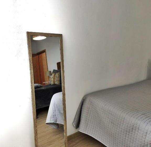 Quarto Familiar, Basalto Negro Al