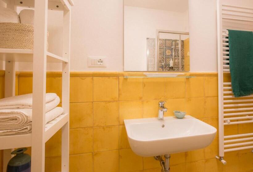 Chambre Quadruple Standard, Creuza De Legnà