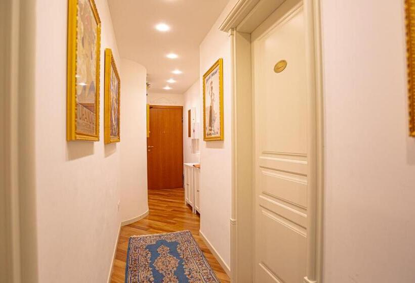 اتاق لوکس, Royal Giardini Dell Arena Relais   Royal Welcome