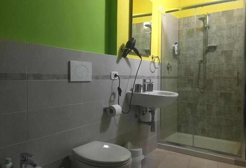 Семейный Номер, Visaya B&b