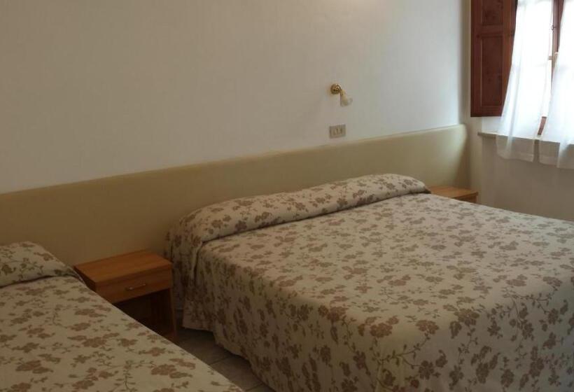 标准三人间, Camere La Torre