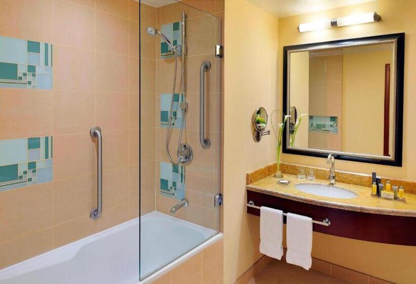اتاق لوکس با تخت بزرگ, Marriott Marquis City Center Doha