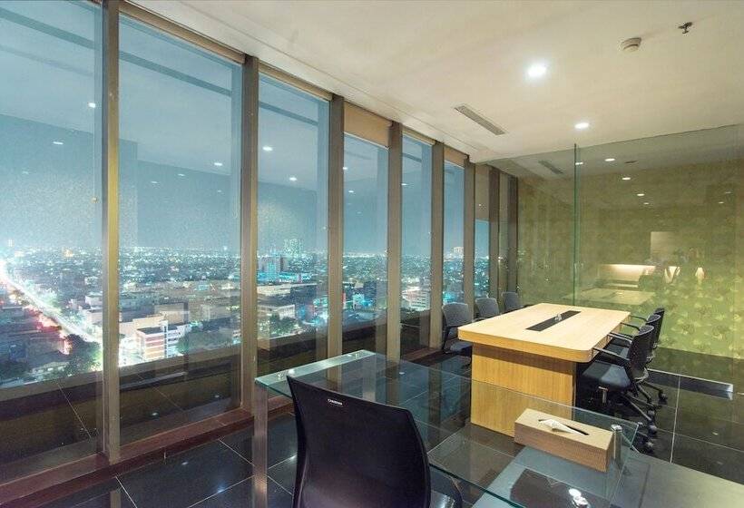 标准间, Merlynn Park