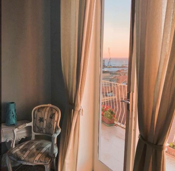 Standaard Vierpersoonskamer met Uitzicht op Zee, B&b Occhi Di Mare