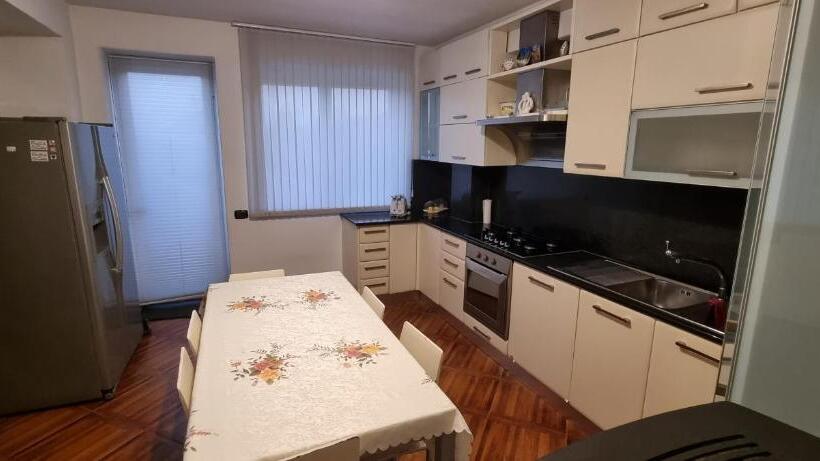 Студия Стандарт, Ostello B&b Stella Irpina