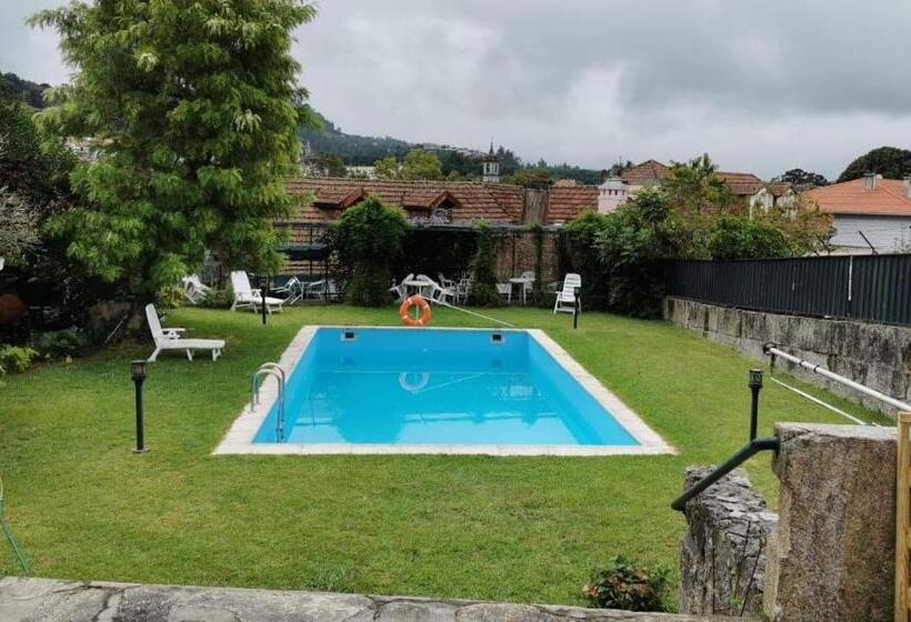 اتاق لوکس, Casa Dos Confrades