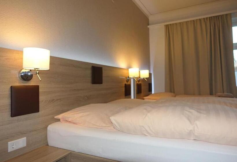 Standard Triple Room, Gasthof & Restaurant Am Kreuz