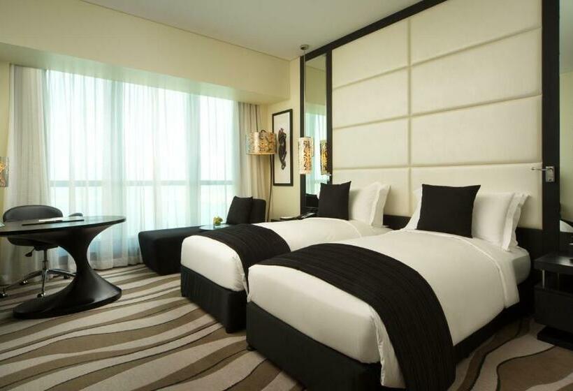 Номер Клуб Вид на Море, Sofitel Abu Dhabi Corniche