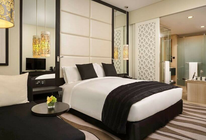 Номер Superior Вид на Город, Sofitel Abu Dhabi Corniche