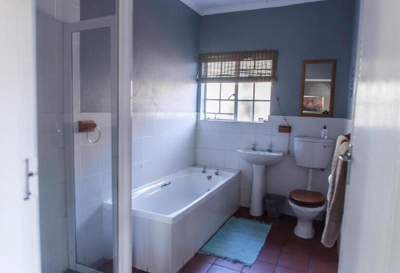 Семейный Номер Вид на Сад, White Bridge Farm Accommodation