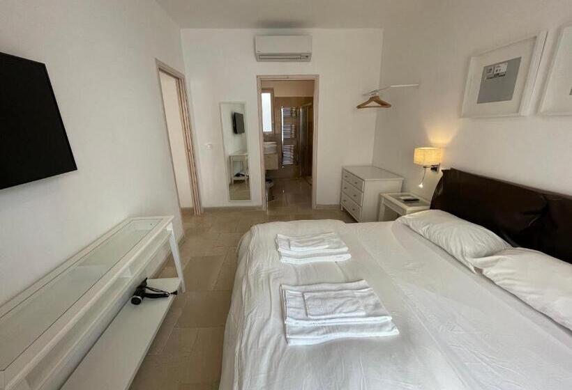 Номер Deluxe с Балконом, Barbacana46 Guest House