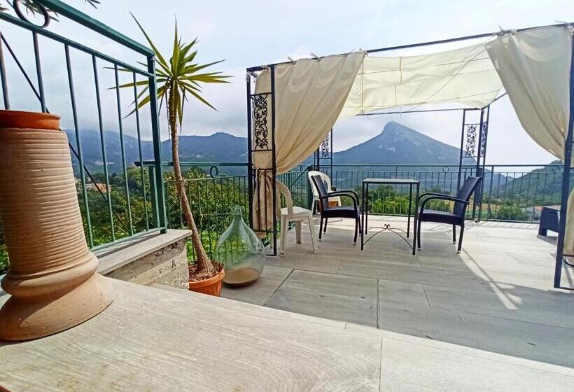 Quarto Estandar, La Roccia Incantata Amalfi Coast