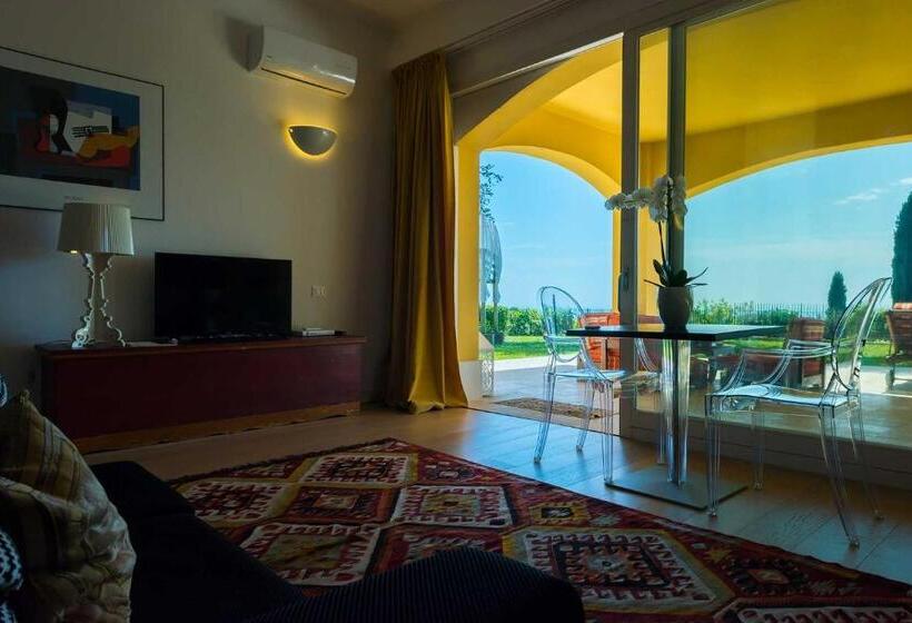 Deluxe Suite Sea View, Tra Gli Alberi E Il Mare